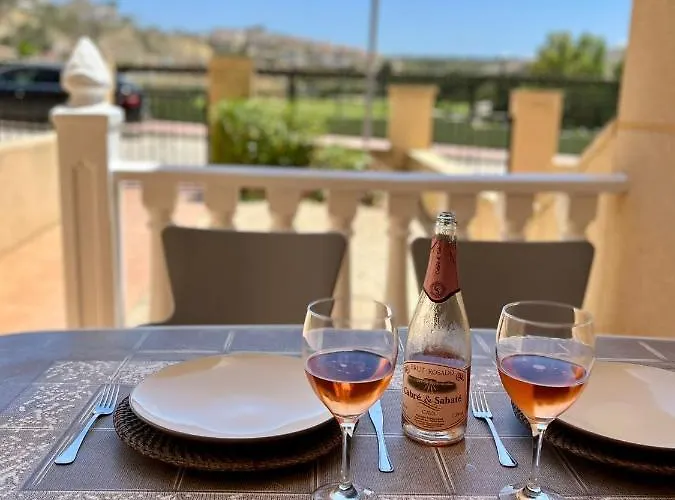 Tranquil Self Catering Golf Course Apartment *