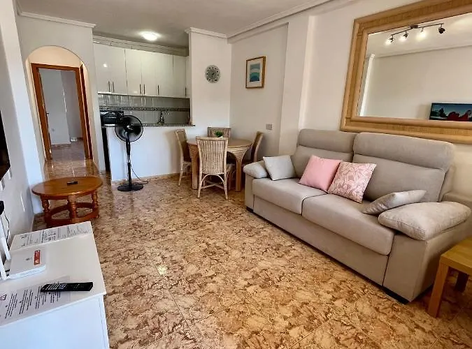 Tranquil Self Catering Golf Course Apartment *