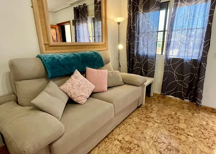 Tranquil Self Catering Golf Course 阿利坎特