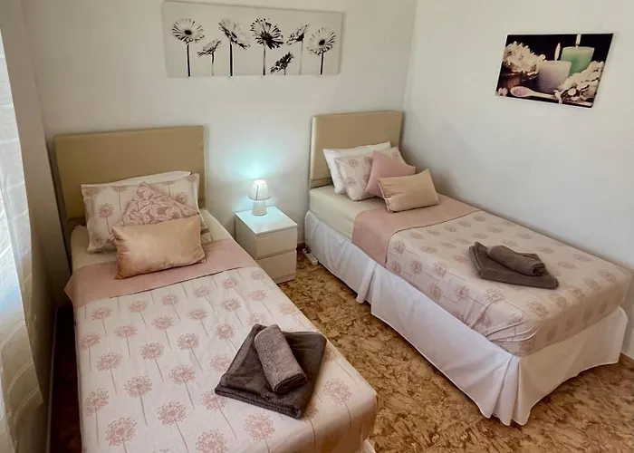 Tranquil Self Catering Golf Course Apartment *